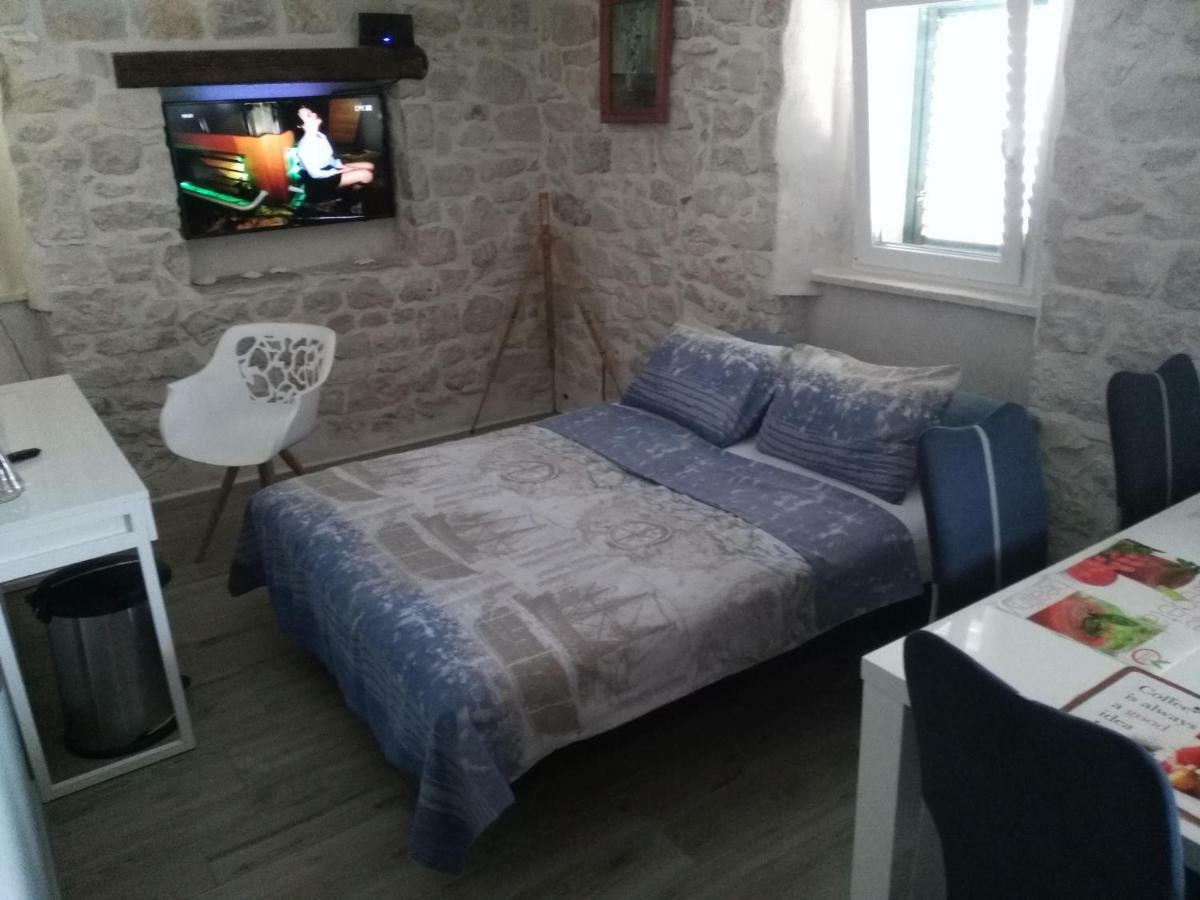Apartment Buga Slatine Exterior foto